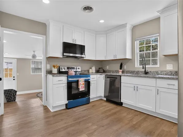 4201 Nautilus Ave, Chesapeake, VA 23325