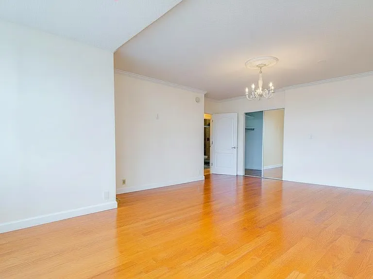 7004 Boulevard East #7D — Photo 14