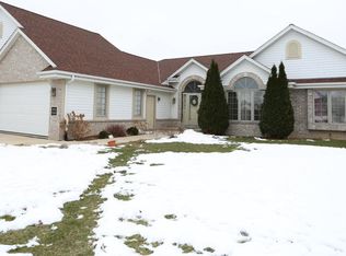 W134N6816 Wild Rose Ct, Menomonee Falls, WI