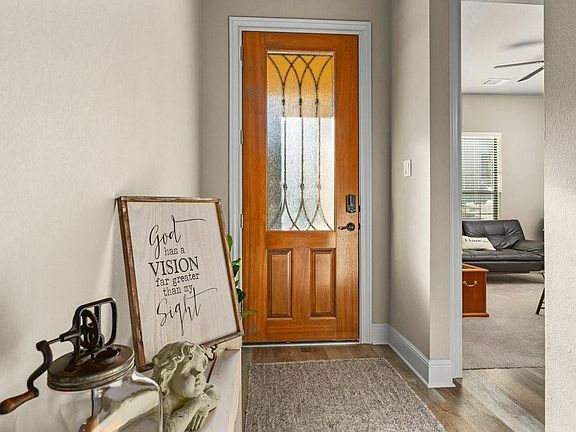 3rd image of 36 Prestonwood Cir