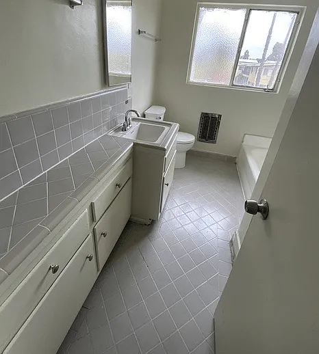 4620 Coliseum — Photo 9