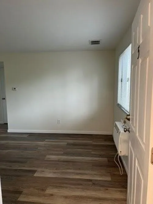 2 bed, 600 sqft, $1,095 — Photo 1