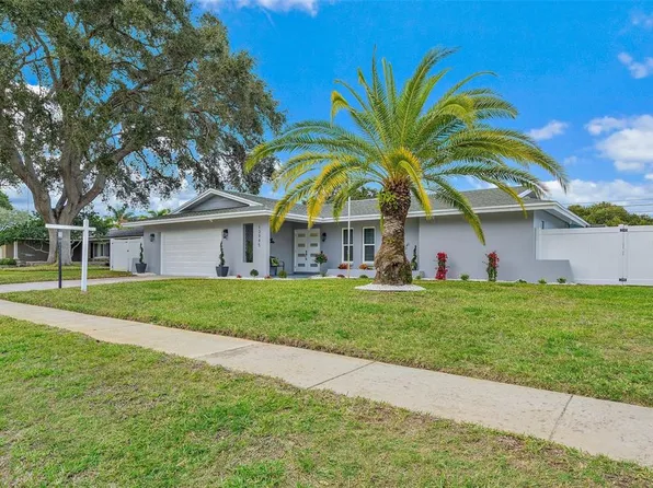 13945 106TH AVENUE, LARGO, FL 33774