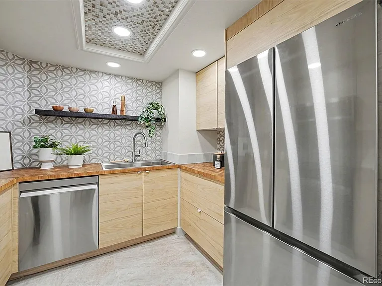 350 Detroit St #209 — Photo 9