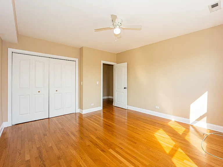 Square 37 Apartments — Photo 43