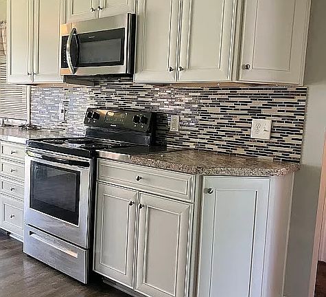3rd image of 678 High St #1