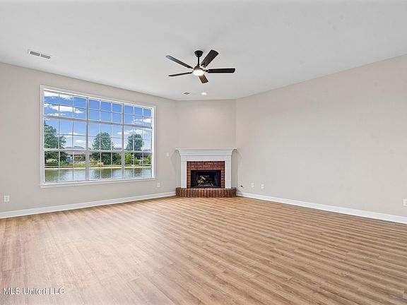 4th image of 4675 Alden Lake Dr E