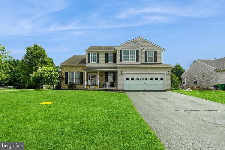 1st image of 218 Osbourne Ln