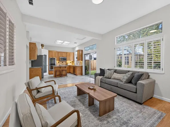 421 Amhurst Cir, Folsom, CA 95630