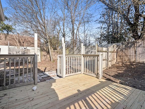 3rd image of 8907 Wimsatt Way