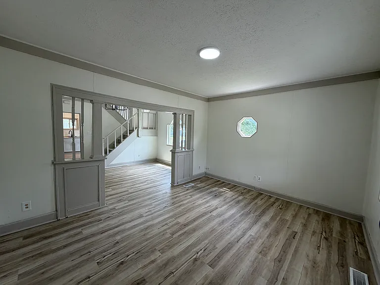 2201 E Riverside Dr #2201 — Photo 4