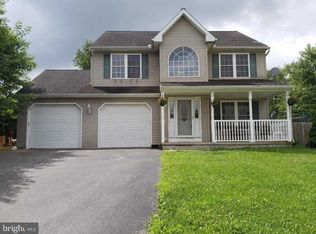 808 W 7th Ave, Parkesburg, PA 19365