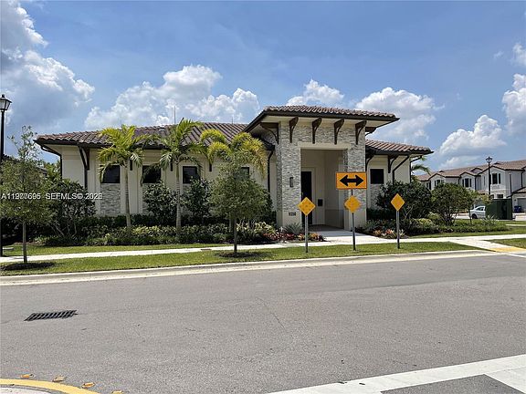 5th image of 11304 SW 249th St