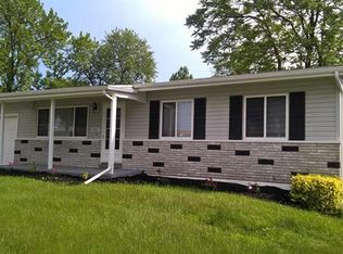 101 Huck Finn Dr, Saint Charles, MO 63303