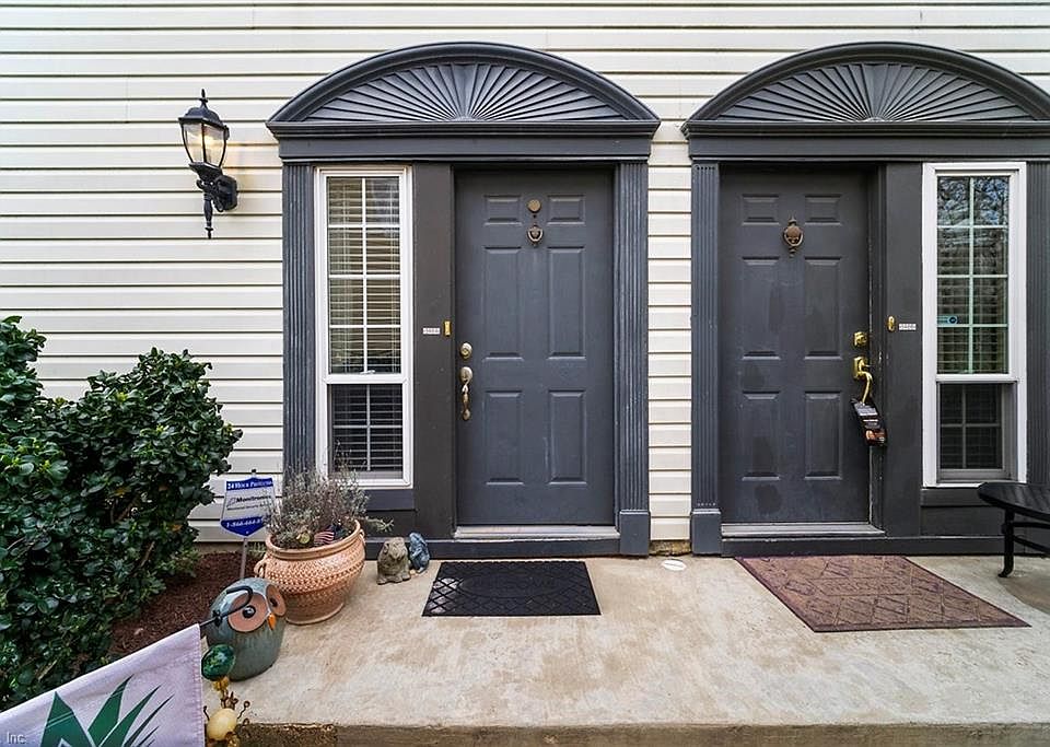 Welcome to 3464 Marabou Lane, The door to the left.