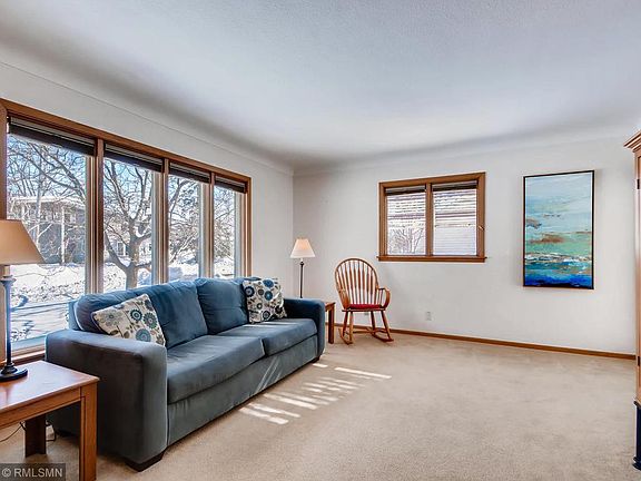 3rd image of 2765 Lakeview Ave