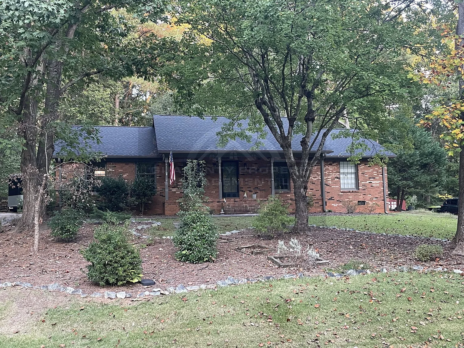 3 bed, 2.0 bath, $2,300 — Photo 1