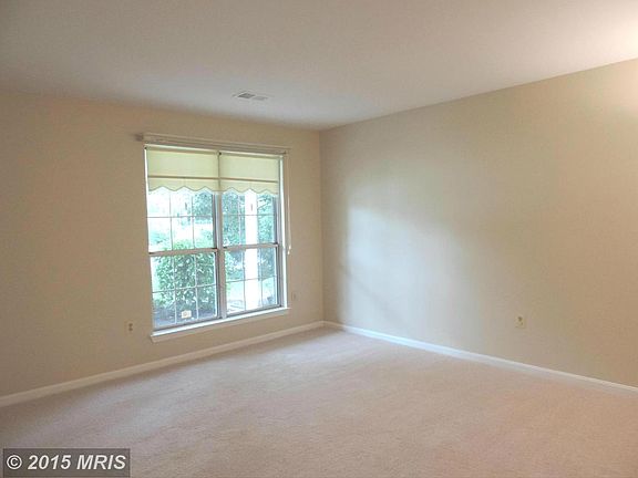 4th image of 6113 Plainville Ln