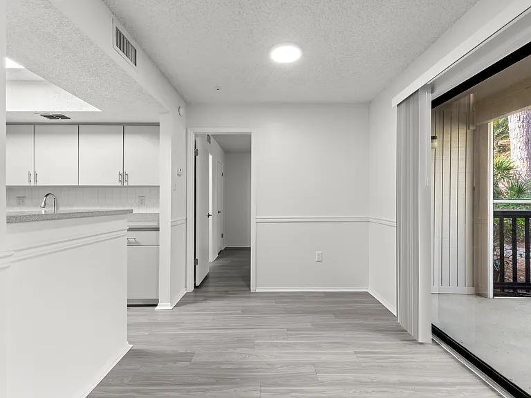 Emerald Apartment Home