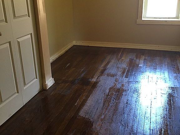 3rd image of 5065 Kensington Ave