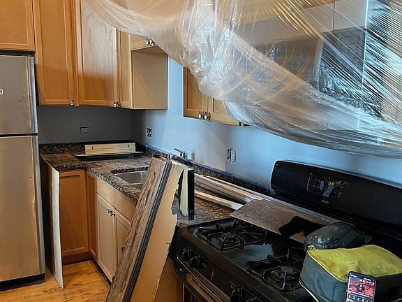 4th image of 320 E 21st St Unit 714