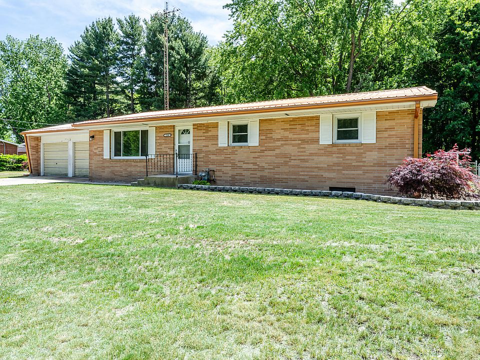 1st image of 1846 Maple Ln