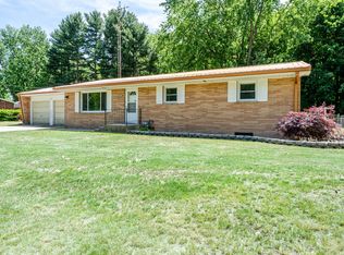 1846 Maple Ln, Benton Harbor, MI 49022