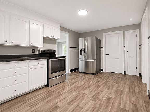 3rd image of 60 Howard St #1