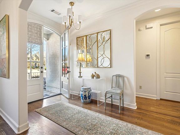 4th image of 8989 Acorn Landing Dr