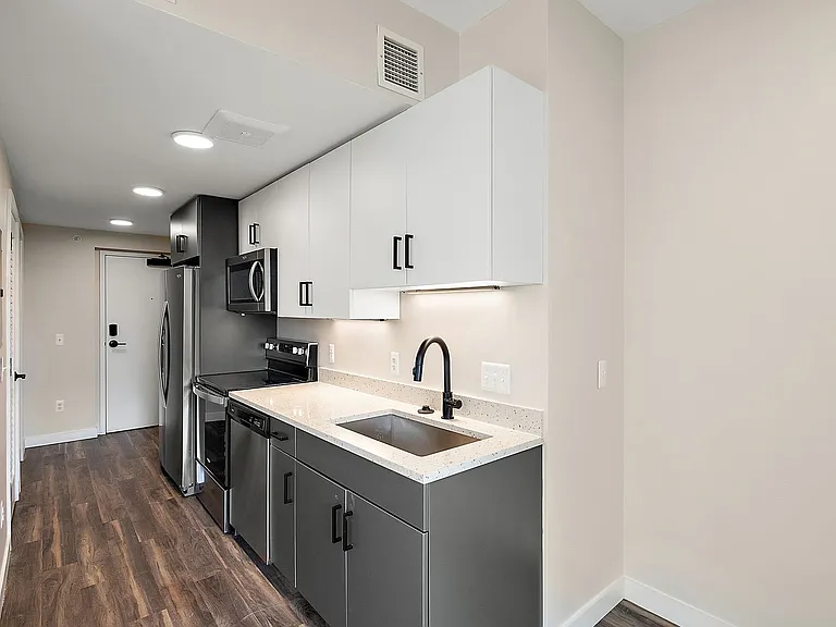7631 E Lafayette St — Photo 8