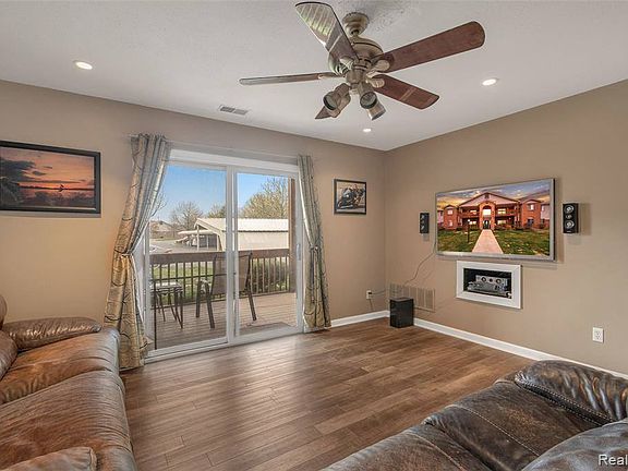 5th image of 45963 Tallgrass Ct #1