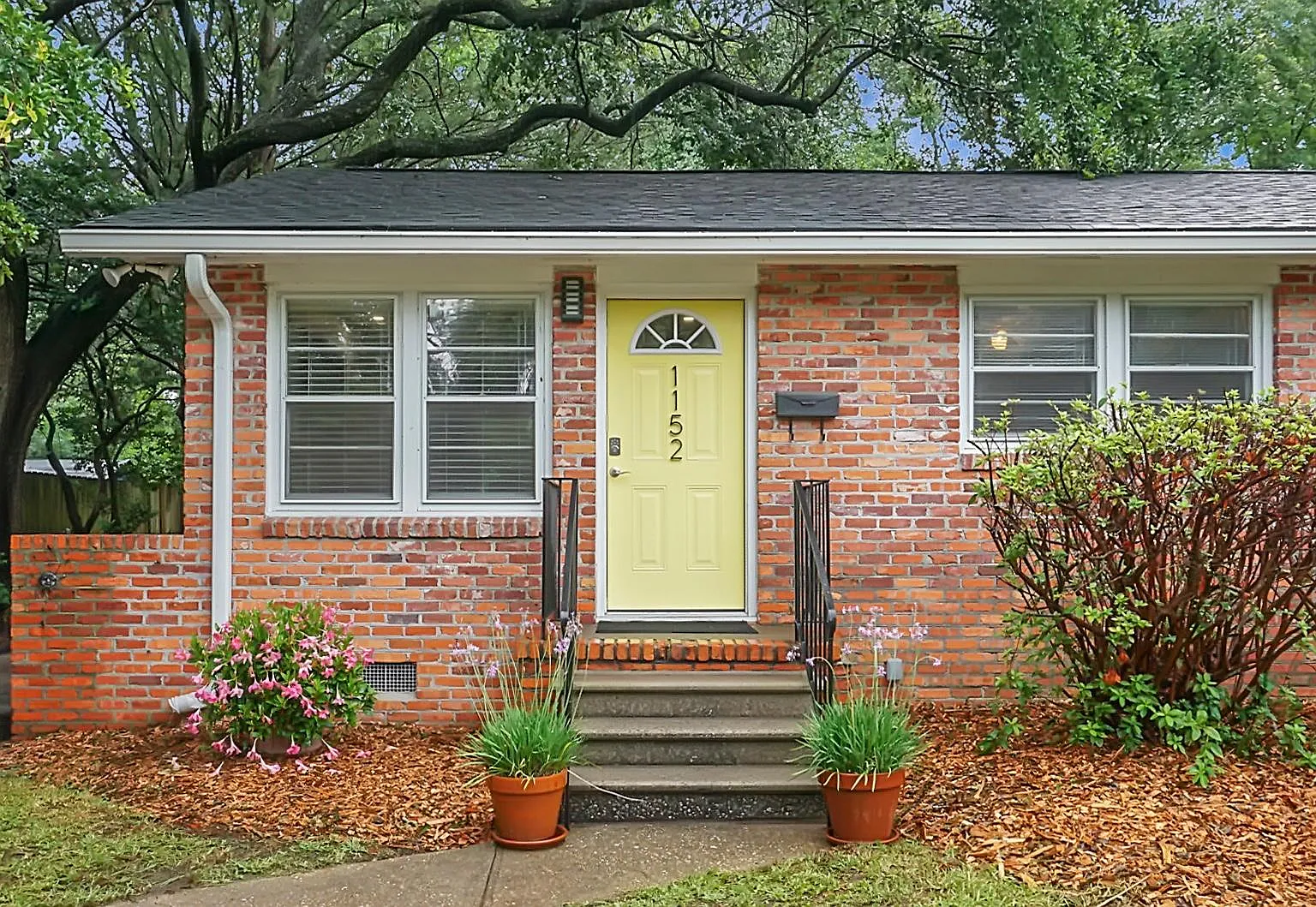 1152 Camden Street — Photo 1
