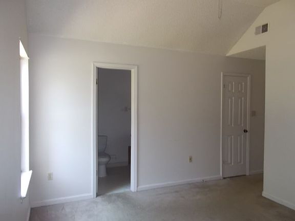 5th image of 4411 Forest Valley Cv
