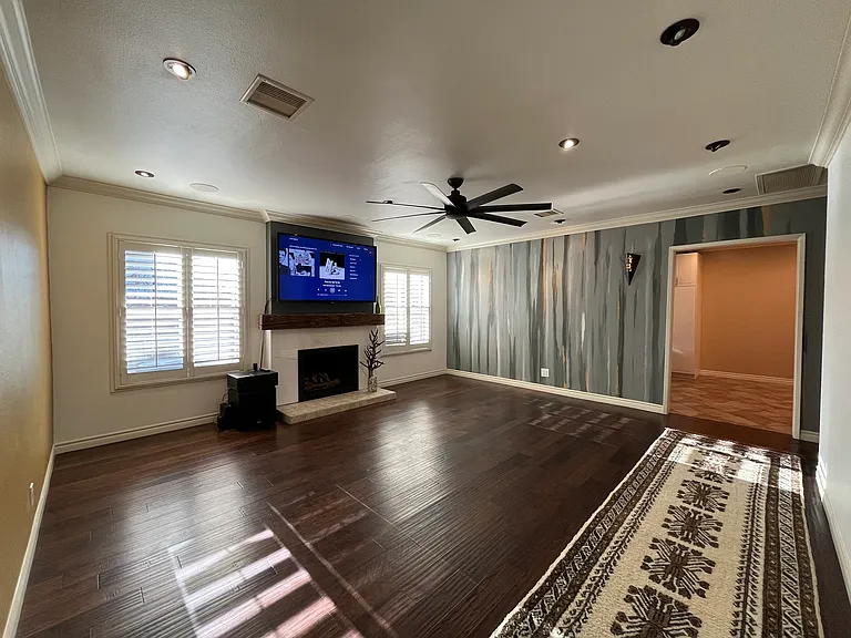 3735 W Sherringham Ave — Photo 5