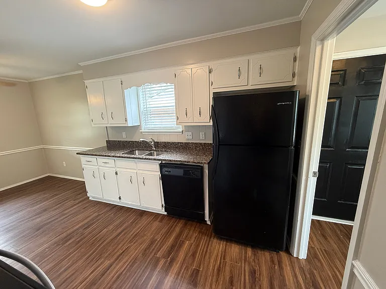 2414 Cox Rd — Photo 4