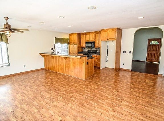 5th image of 17032 Botero Dr