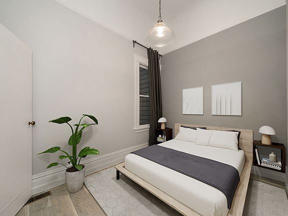 3rd image of 1839 Larkin St #1