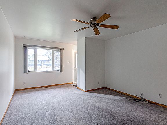 4th image of 136 Lynnwood Dr SE