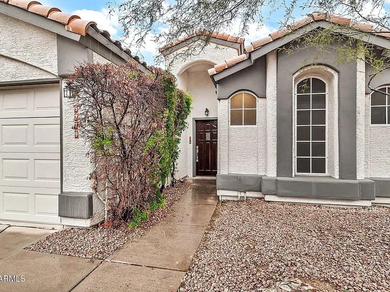 9379 E Windrose Dr — Photo 6