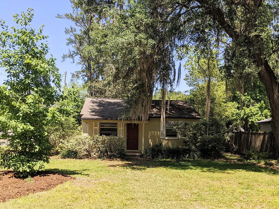 826 NW 17th Ave