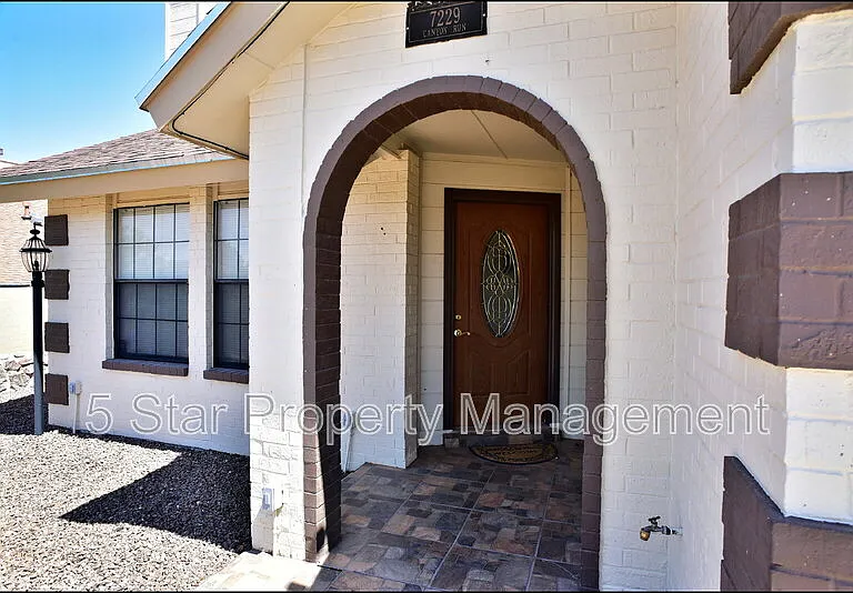 7229 Canyon Run Dr — Photo 3