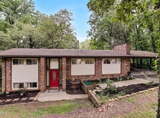 104 E Melbourne Rd, Oak Ridge, TN 37830