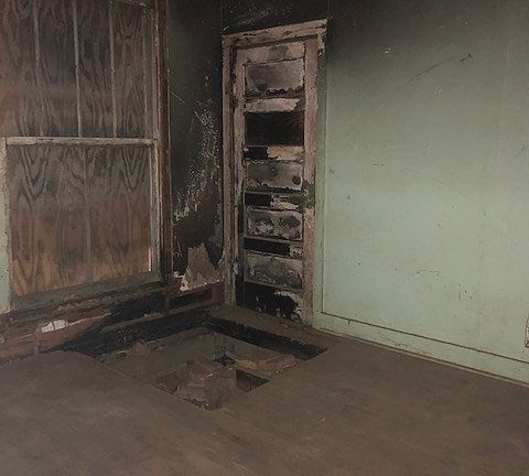 4th image of 606 N Avenue C