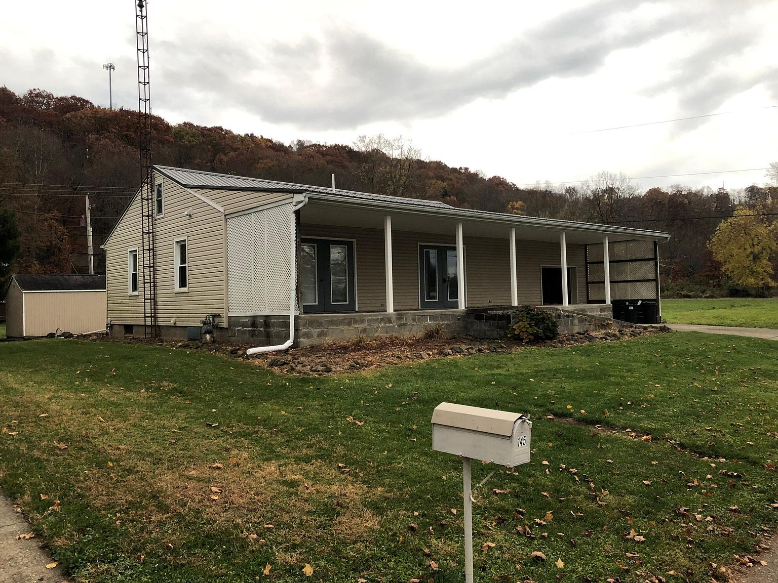 175 Spring St, Gnadenhutten, OH 44629 Zillow