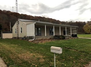 175 Spring St, Gnadenhutten, OH 44629