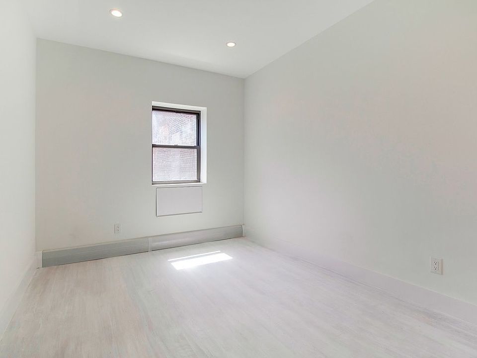 1st image of 220 Kosciuszko St APT 1D
