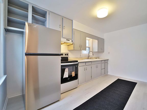 2nd image of 1219 S 9th St