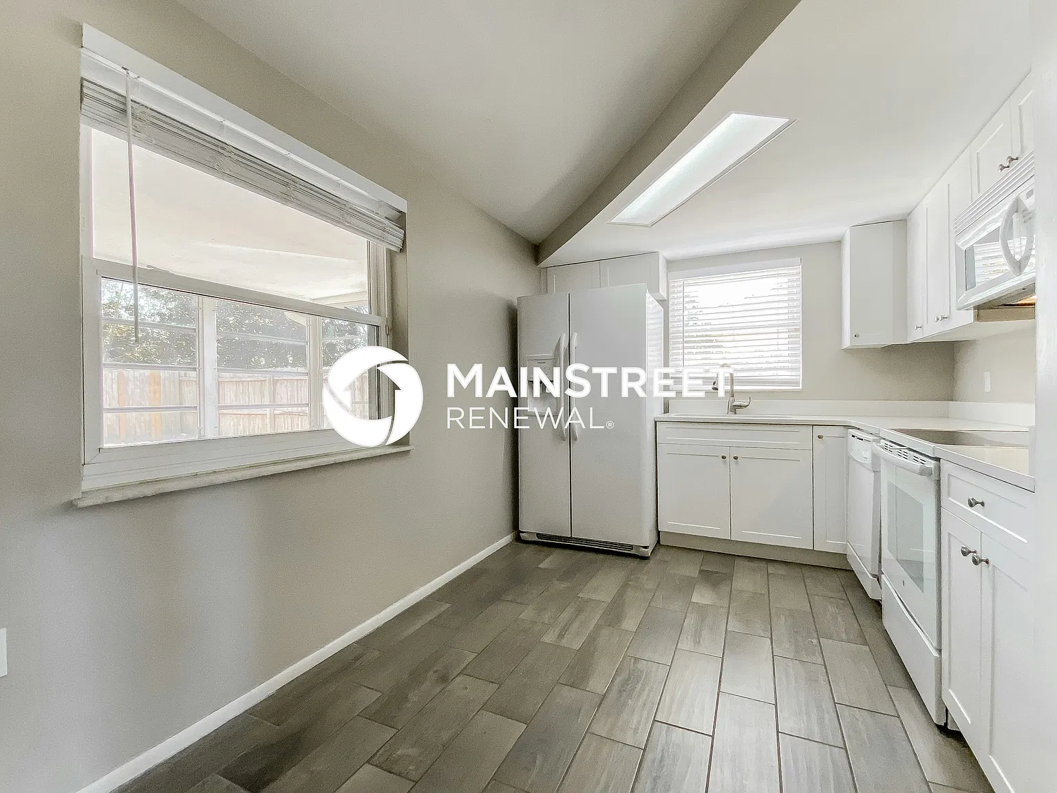 3128 Brompton Dr — Photo 4