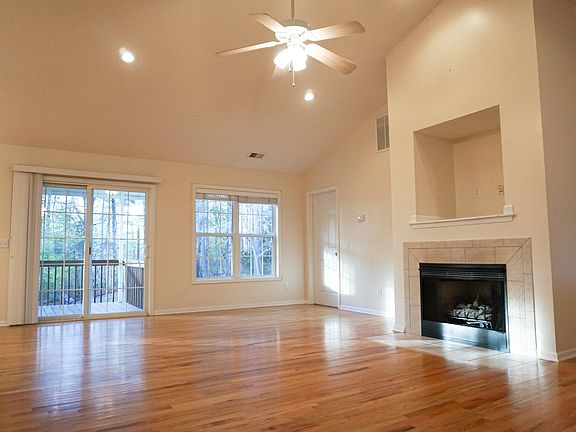 2nd image of 1494 Brentwood Pl