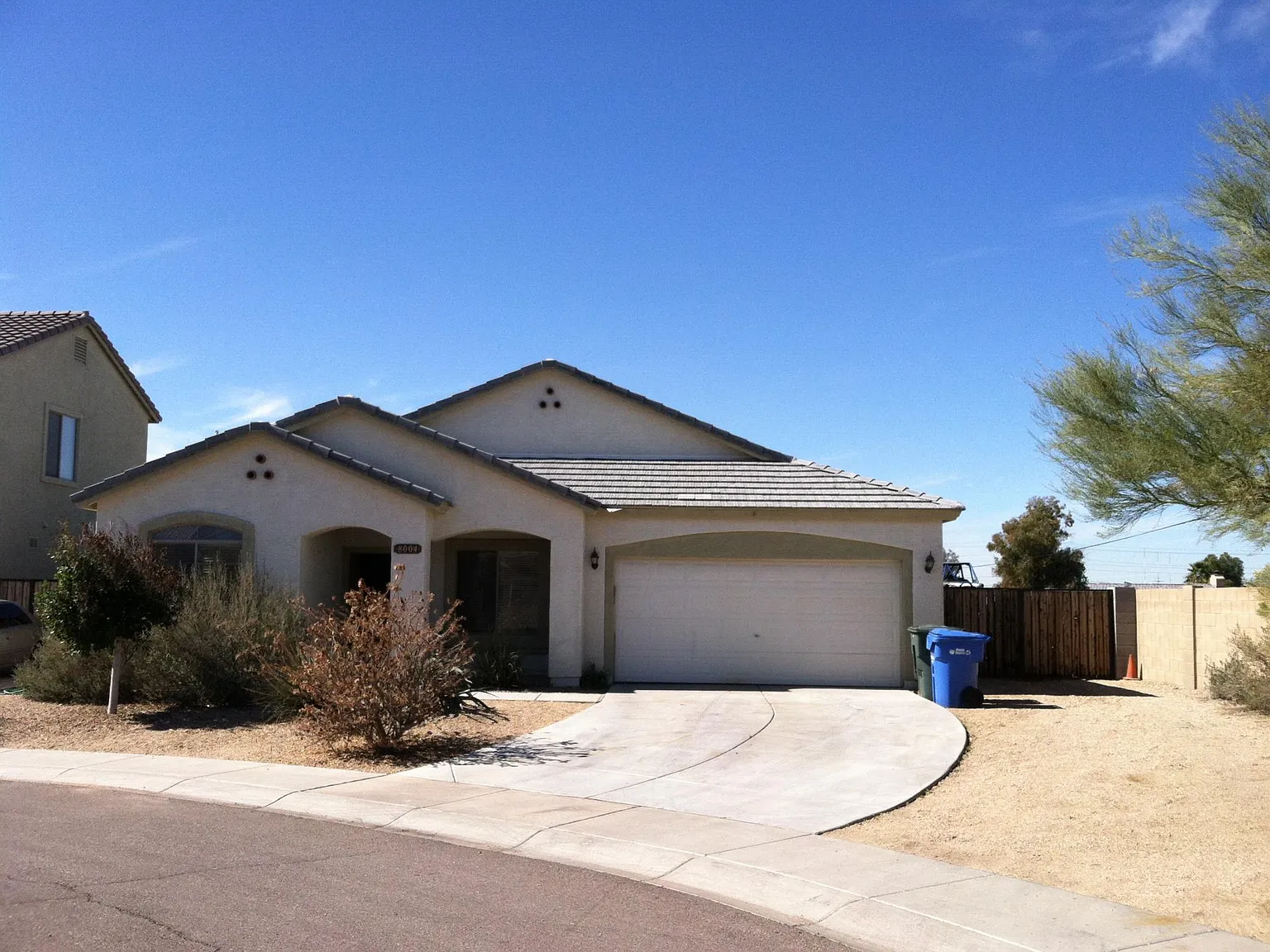 3 bed, 1450 sqft, $2,000 — Photo 1